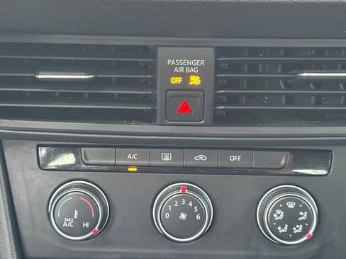 Used 2023 Volkswagen Jetta Sport image 21