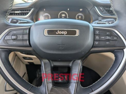 Used 2021 Jeep Grand Cherokee L Limited AWD/4WD image 17