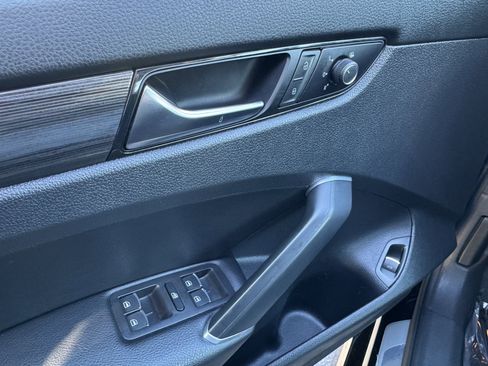 Used 2022 Volkswagen Passat 2.0T R-Line image 16