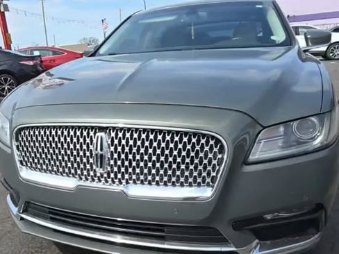 Used 2017 Lincoln Continental Premiere image 5