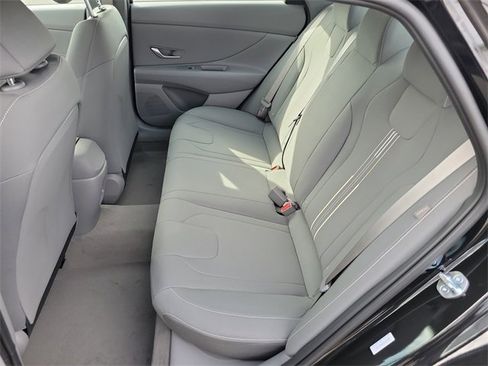 Used 2026 Hyundai Elantra Sport image 21