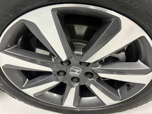 Certified 2024 Honda Pilot Elite image 21