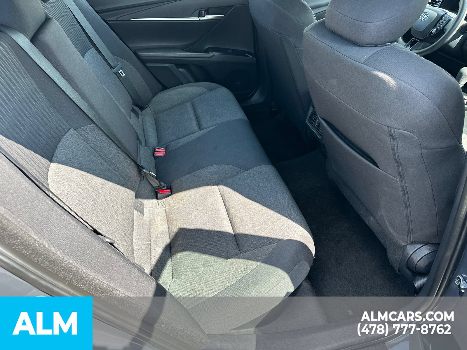 Used 2025 Toyota Camry LE FWD image 17