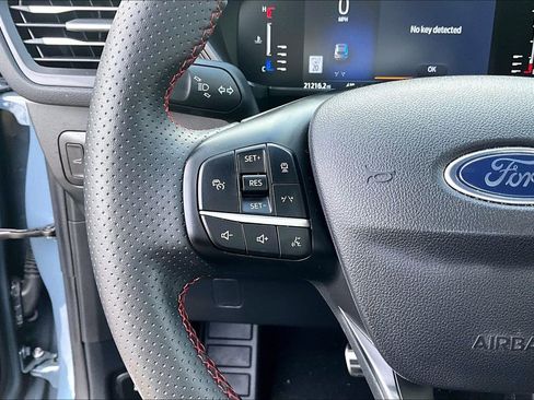 Used 2024 Ford Escape ST-Line w/ Tech Pack #1 FWD image 11