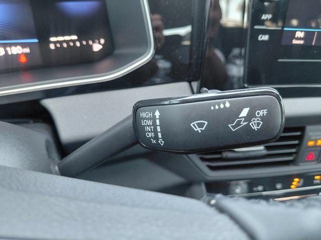 Used 2025 Volkswagen Jetta Sport FWD image 26