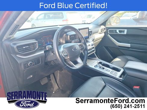 Used 2023 Ford Explorer XLT w/ Equipment Group 202A RWD image 8