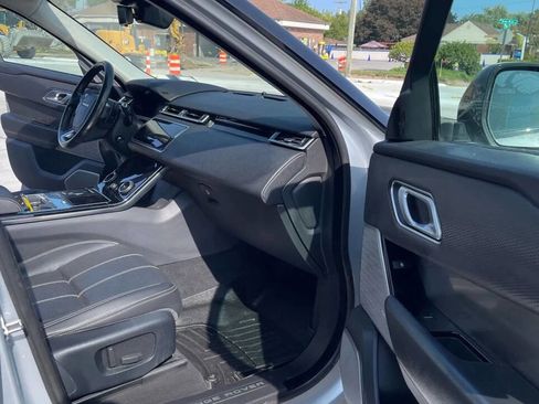 Used 2018 Land Rover Range Rover Velar S image 15