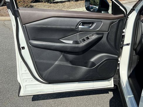 Certified 2023 Nissan Rogue SV w/ SV Premium B Package FWD image 20