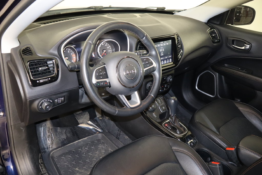 Used 2019 Jeep Compass Limited AWD/4WD image 25