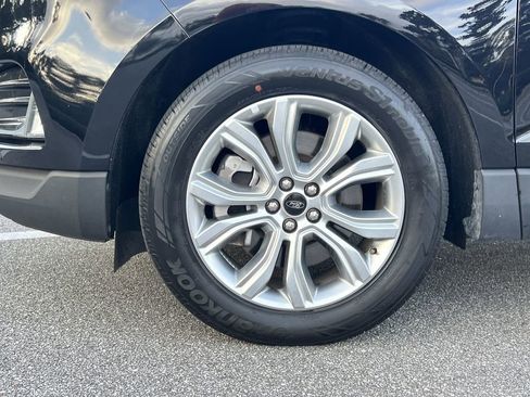 Used 2024 Ford Edge Titanium image 10
