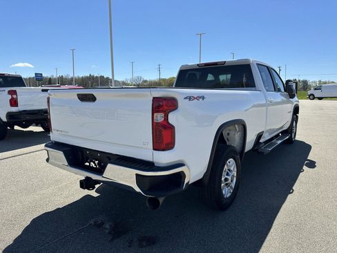 Used 2025 Chevrolet Silverado 2500 LT w/ Convenience Package AWD/4WD image 8
