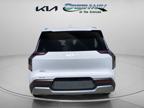 New 2026 Kia EV9 Wind image 3