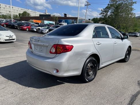 Used 2010 Toyota Corolla FWD image 5