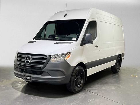 Used 2026 Mercedes-Benz Sprinter 2500 image 7