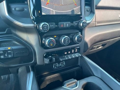 Used 2022 RAM 2500 Big Horn w/ Level 1 Equipment Group AWD/4WD image 27
