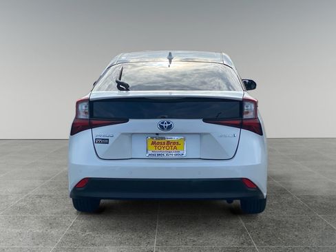 Used 2022 Toyota Prius LE FWD image 4
