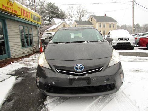 Used 2014 Toyota Prius V Three image 32