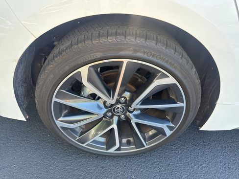 Used 2022 Toyota Corolla SE w/ SE Premium Package image 17