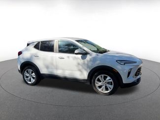 Used 2025 Buick Encore GX Preferred video 2
