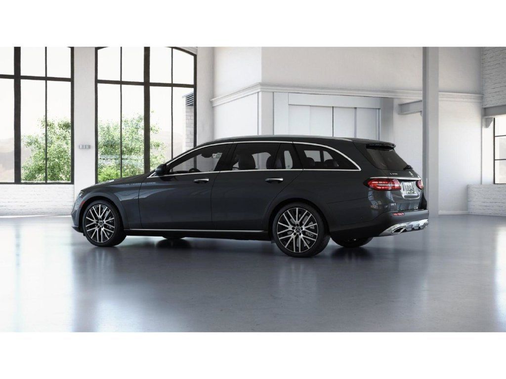 Used 2023 Mercedes-Benz E 450 4MATIC All-Terrain Wagon image 32