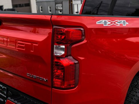 Used 2024 Chevrolet Silverado 1500 Custom AWD/4WD image 34