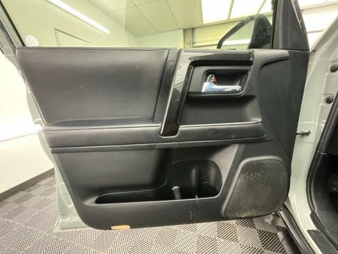 Used 2023 Toyota 4Runner TRD Off-Road AWD/4WD image 8