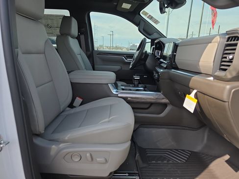 New 2026 Chevrolet Silverado 1500 LTZ w/ Technology Package AWD/4WD image 16