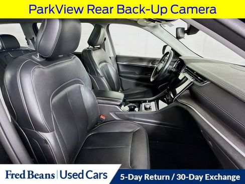 Used 2022 Jeep Grand Cherokee L Limited AWD/4WD image 38