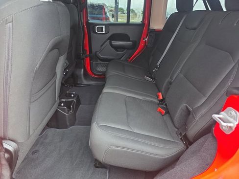 Used 2018 Jeep Wrangler Unlimited Sport S image 10