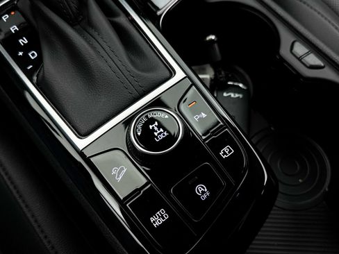 Certified 2025 Kia Sportage X-Pro Prestige AWD/4WD image 10