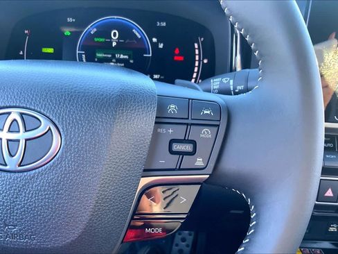 Used 2026 Toyota Camry SE image 21