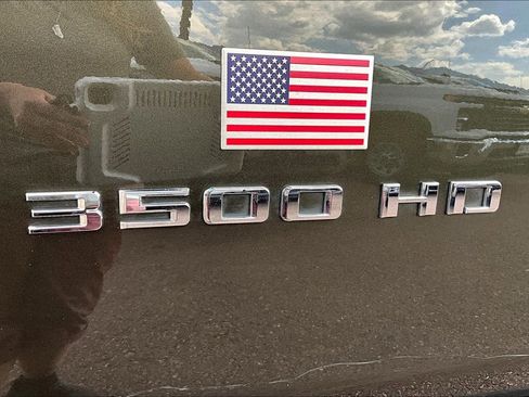 Used 2022 Chevrolet Silverado 3500 High Country w/ Technology Package image 34