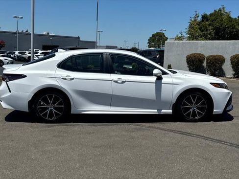 Certified 2023 Toyota Camry SE FWD image 6