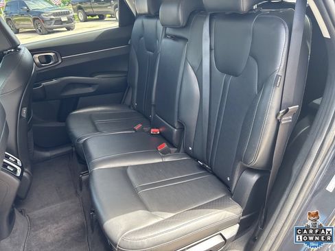 Used 2024 Kia Sorento S FWD image 39