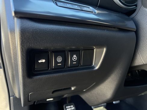 Used 2021 Nissan Maxima SR w/ Sport Mat Group image 22