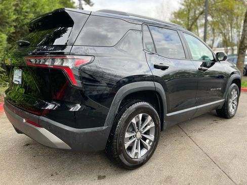 Used 2025 Chevrolet Equinox LT w/ Convenience Package II image 4