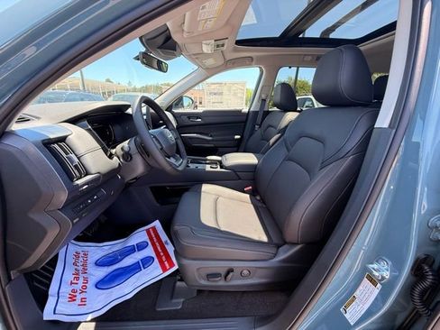 New 2026 Nissan Pathfinder SL w/ SL Premium Package (P04) AWD/4WD image 12