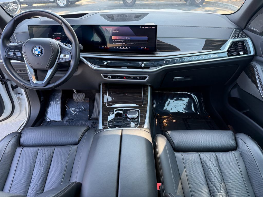 Used 2025 BMW X5 xDrive50e AWD/4WD image 28