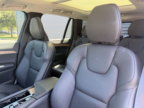 Used 2024 Volvo XC90 B6 Plus w/ Protection Package Premier AWD/4WD image 11