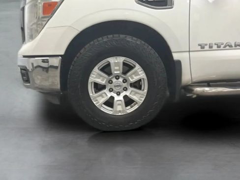 Used 2017 Nissan Titan SV RWD image 27