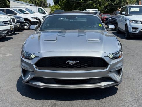 Used 2022 Ford Mustang Premium RWD image 11