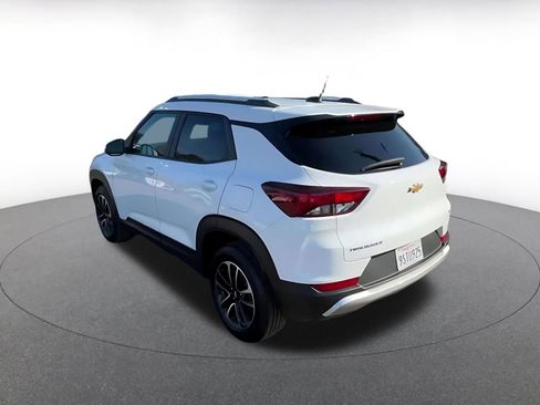 Used 2025 Chevrolet TrailBlazer LT image 11