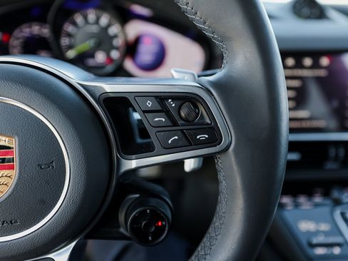 Certified 2022 Porsche Cayenne E-Hybrid image 16