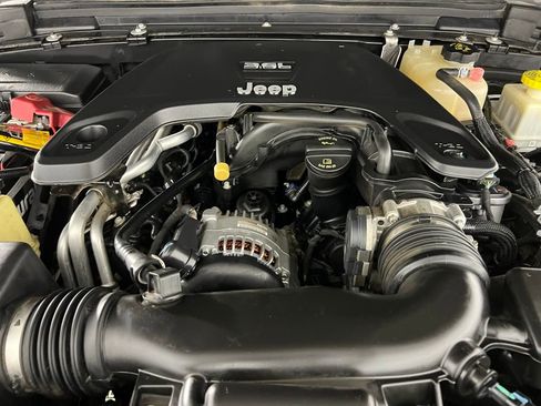 Used 2021 Jeep Gladiator Rubicon image 35