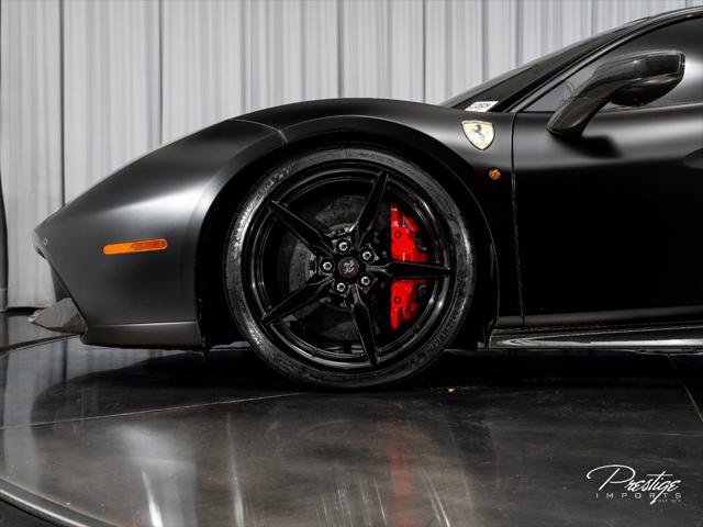 Used 2016 Ferrari 488 GTB RWD image 13