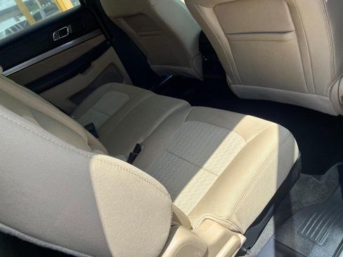 Used 2016 Ford Explorer FWD image 11