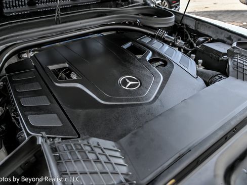 Used 2024 Mercedes-Benz G 550 image 17