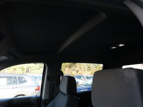 Used 2020 Chevrolet Silverado 1500 Custom w/ Custom Value Package image 11