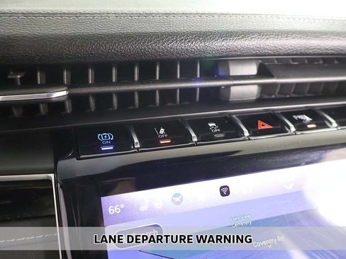 Used 2023 Jeep Grand Cherokee 4WD 4xe image 8