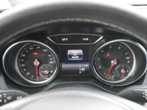 Used 2018 Mercedes-Benz GLA 250 4MATIC image 21